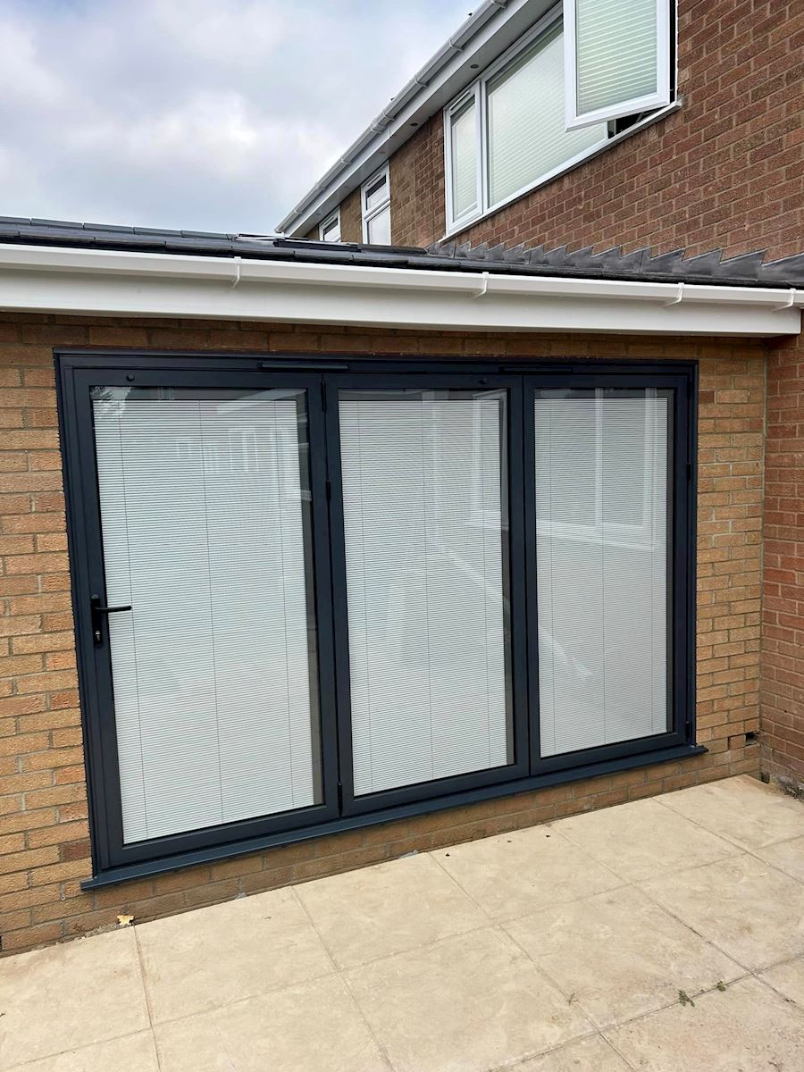 3 pane Anthracite Bi-Fold With Blinds