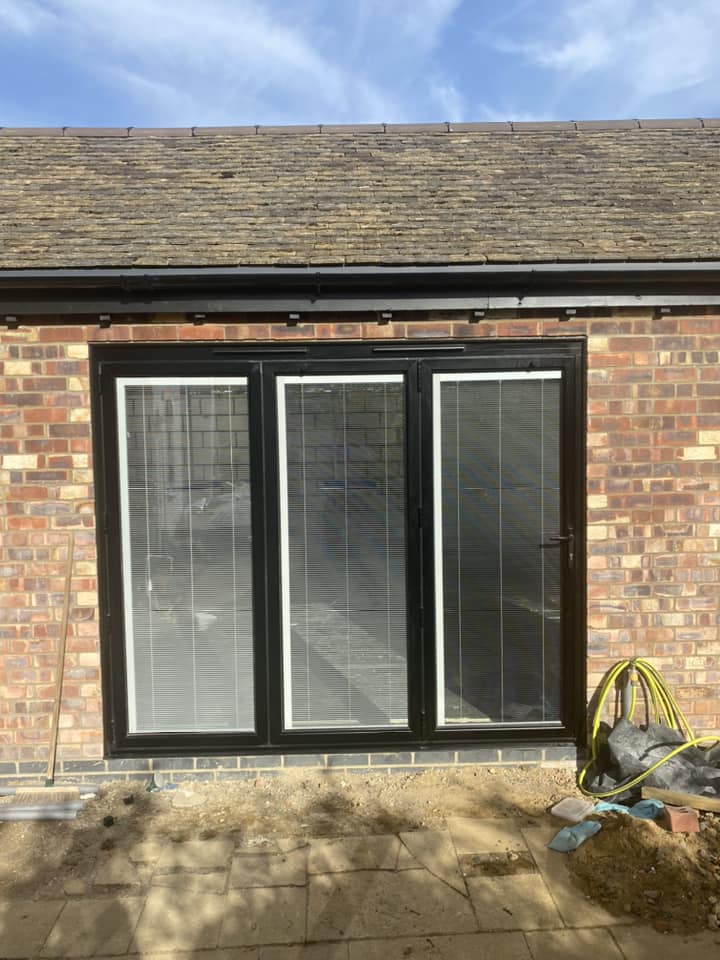 Black Bi-Fold With Blinds 