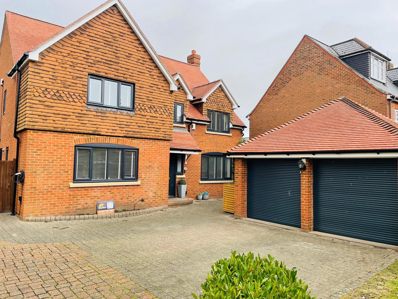 House Of Anthracite Grey Windows 